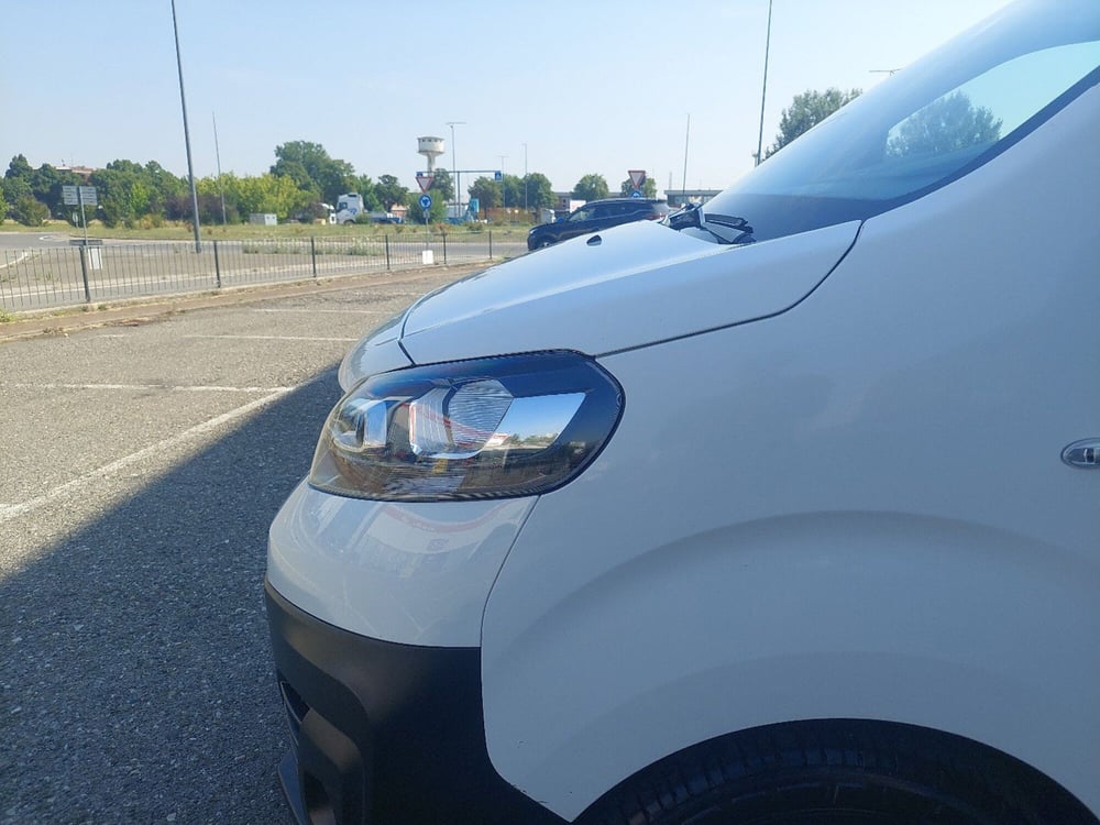 Opel Vivaro Furgone usata a Parma (16)