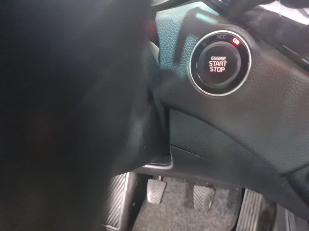 Kia Carens usata a Cagliari (18)