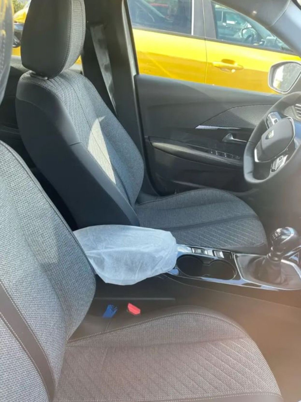 Peugeot 208 nuova a Latina (4)