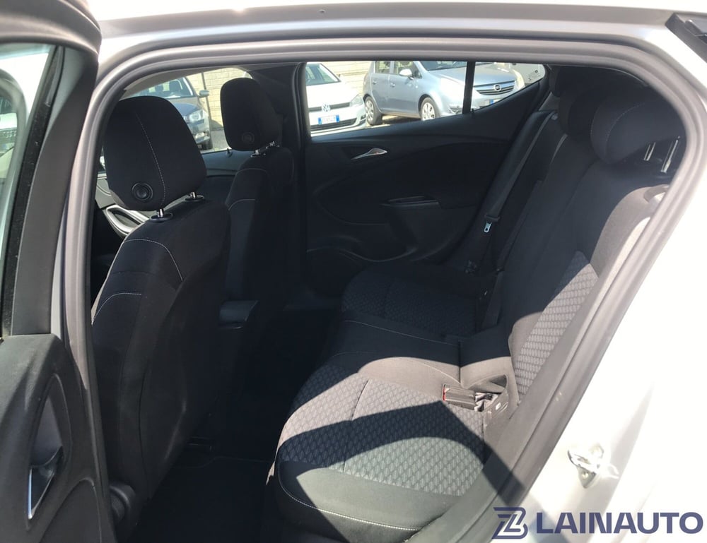 Opel Astra usata a Milano (15)