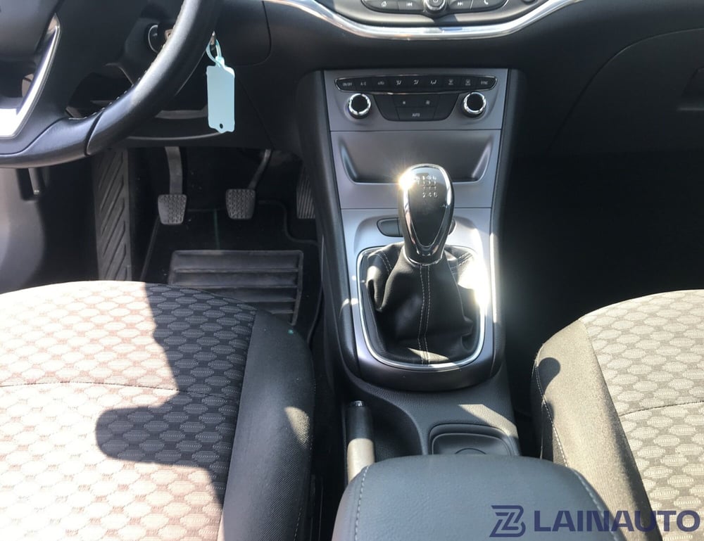 Opel Astra usata a Milano (18)