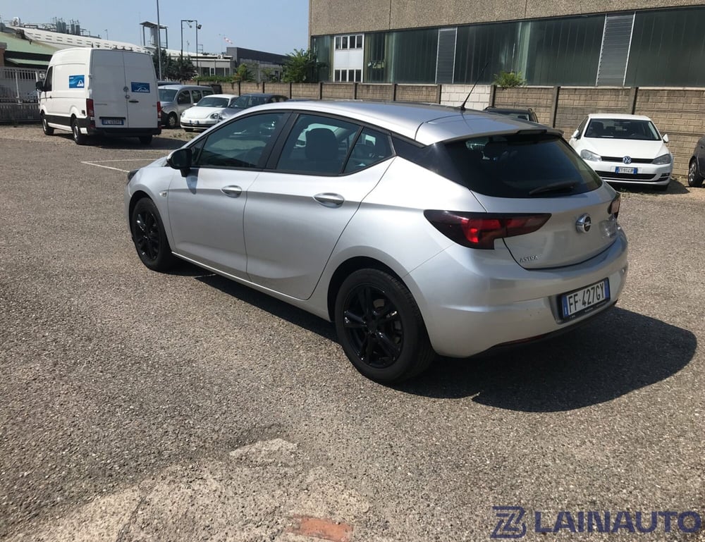 Opel Astra usata a Milano (7)
