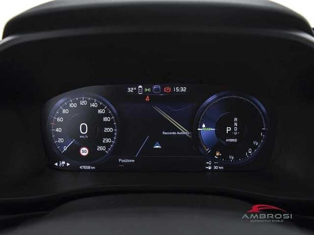 Volvo XC40 usata a Viterbo (13)