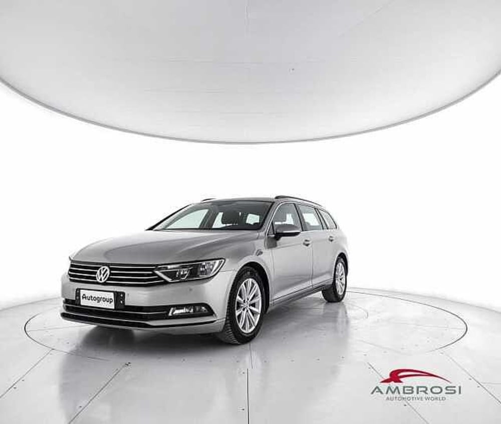 Volkswagen Passat Variant usata a Viterbo