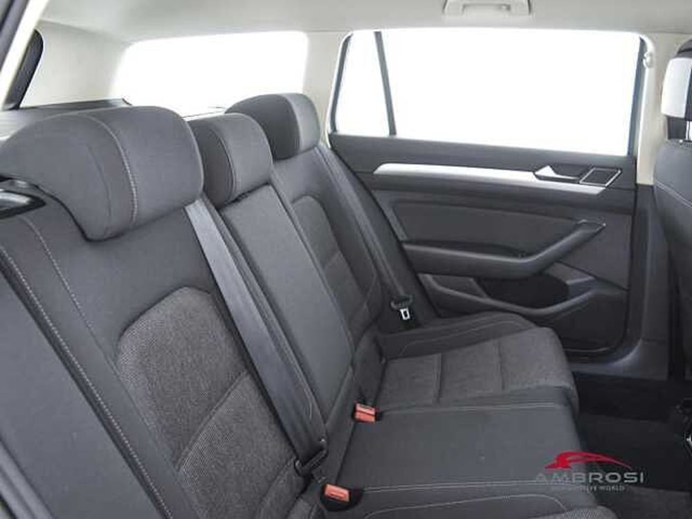 Volkswagen Passat Variant usata a Viterbo (11)