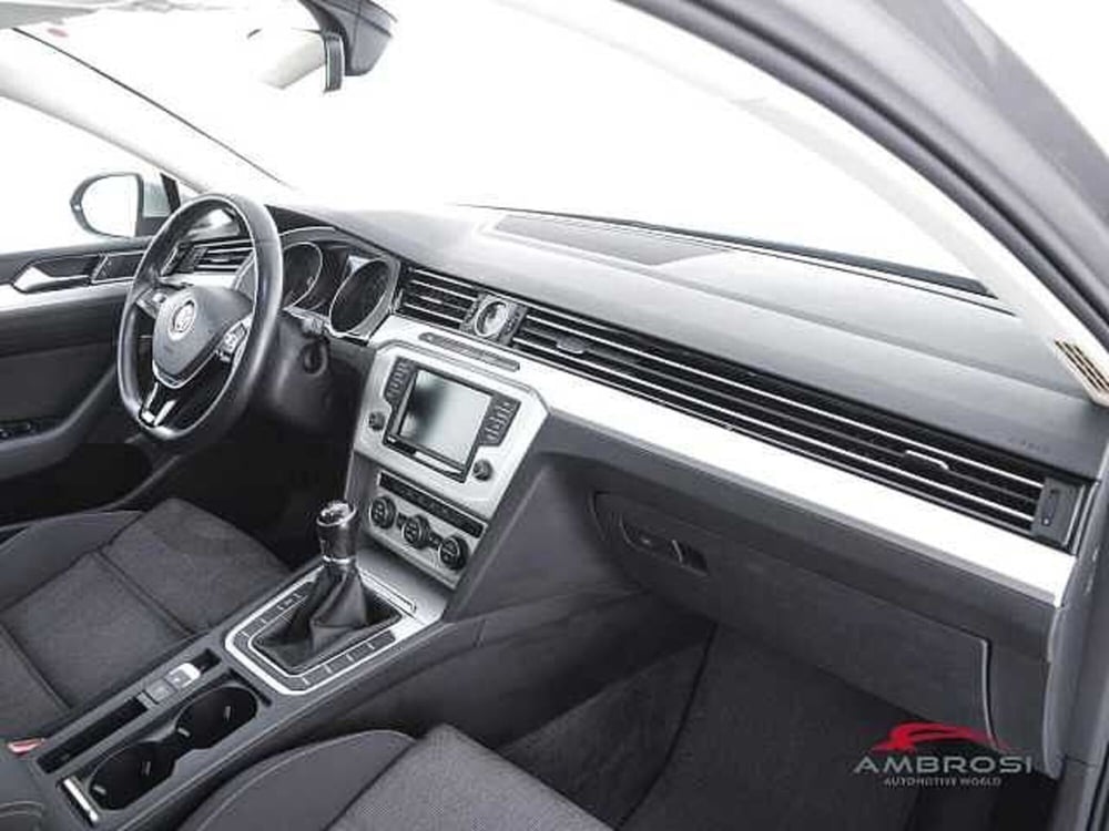 Volkswagen Passat Variant usata a Viterbo (12)