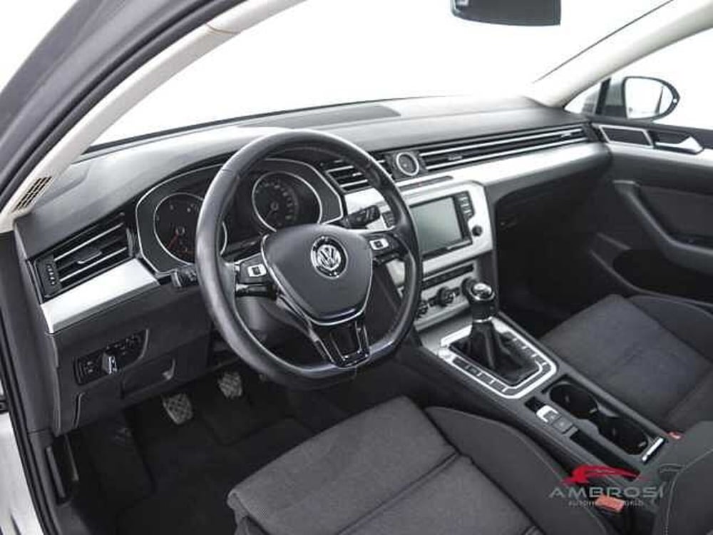 Volkswagen Passat Variant usata a Viterbo (8)