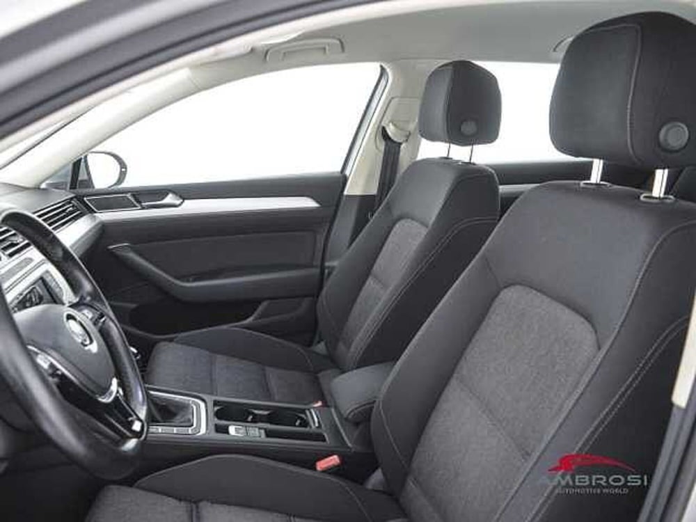 Volkswagen Passat Variant usata a Viterbo (9)