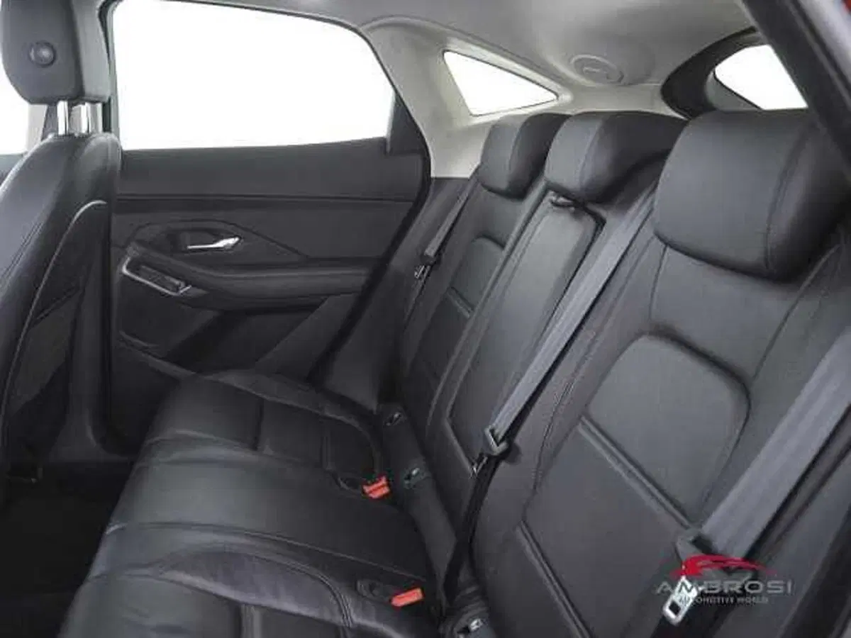 Jaguar E-Pace usata a Viterbo (10)