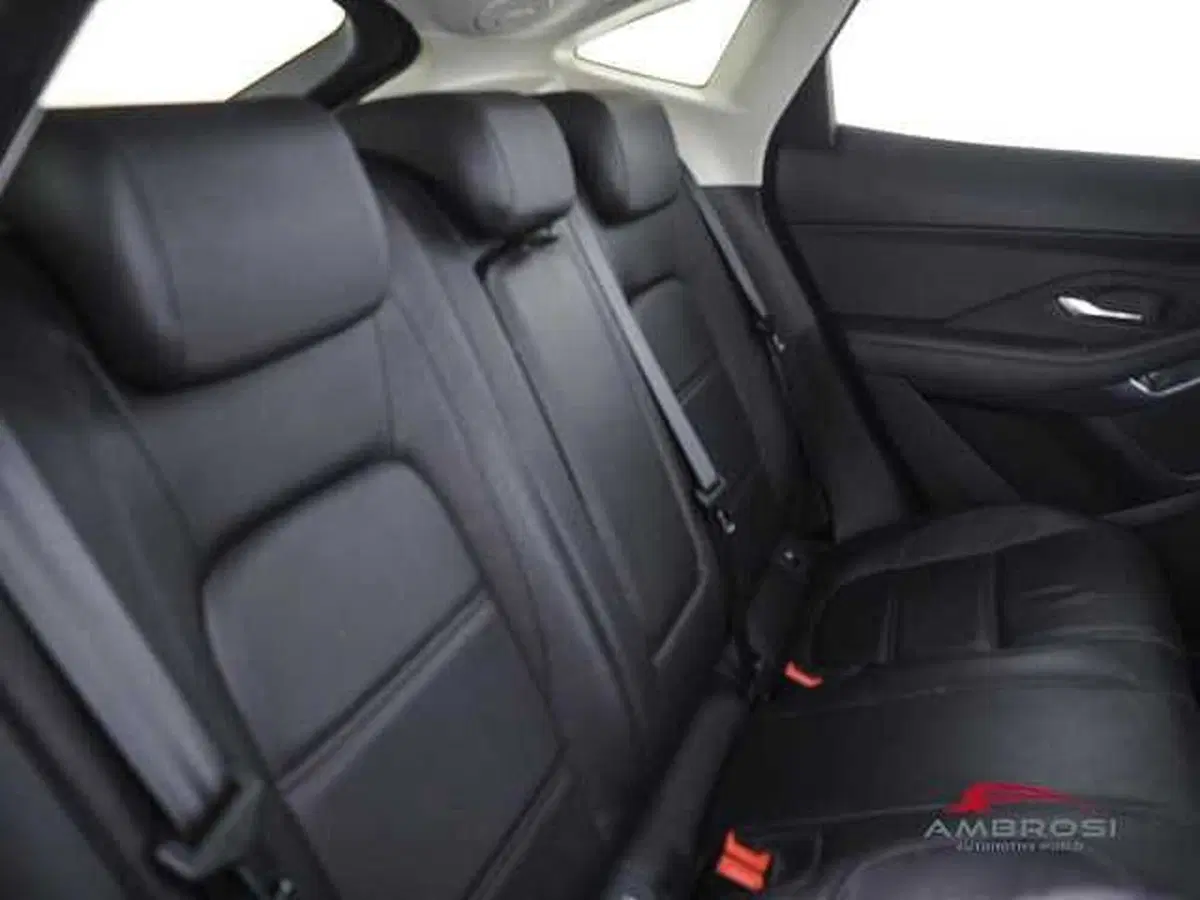 Jaguar E-Pace usata a Viterbo (11)