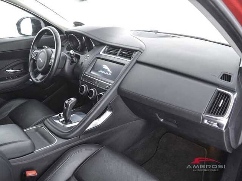 Jaguar E-Pace usata a Viterbo (12)