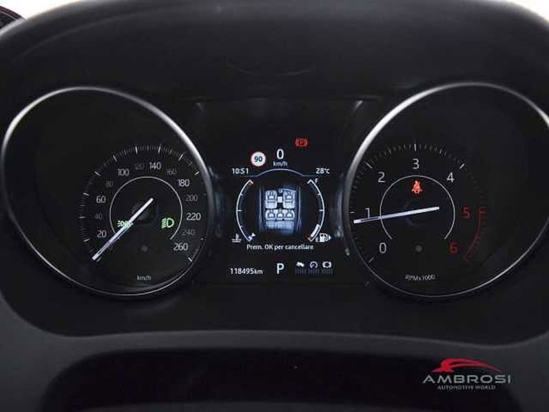 Jaguar E-Pace usata a Viterbo (13)