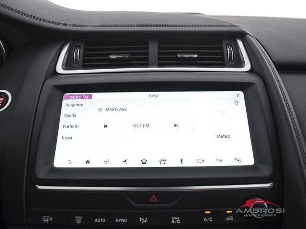 Jaguar E-Pace usata a Viterbo (14)
