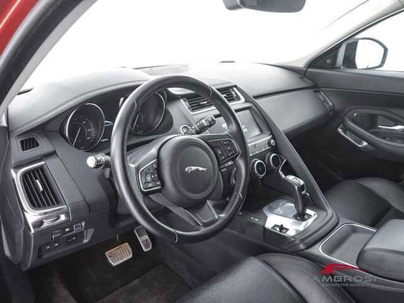 Jaguar E-Pace usata a Viterbo (8)