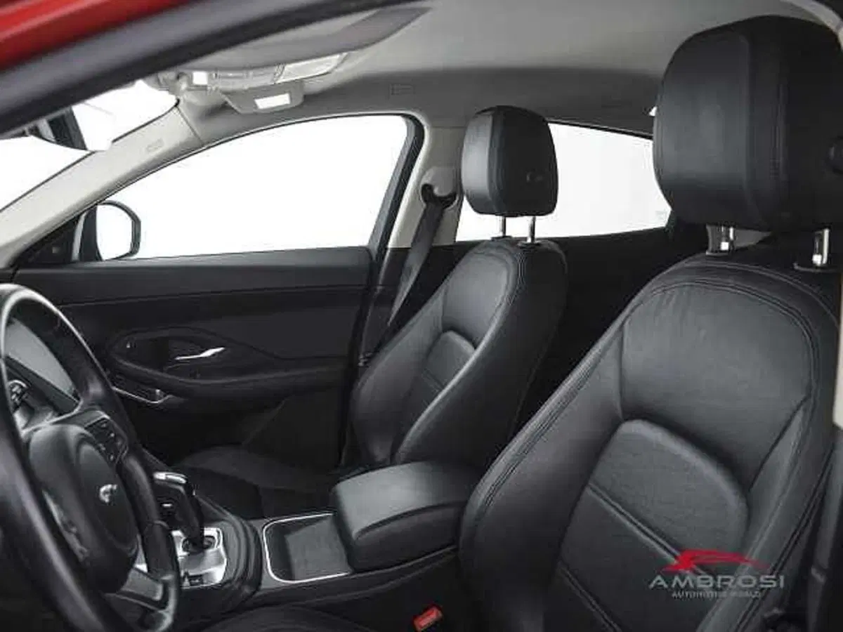 Jaguar E-Pace usata a Viterbo (9)