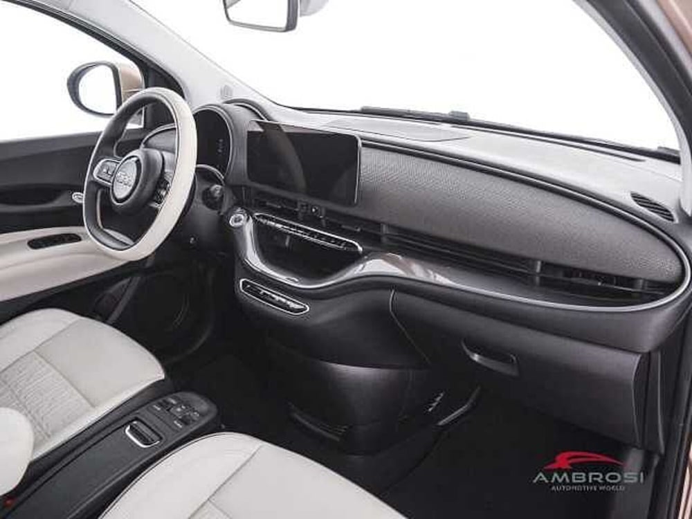 Fiat 500e usata a Viterbo (12)