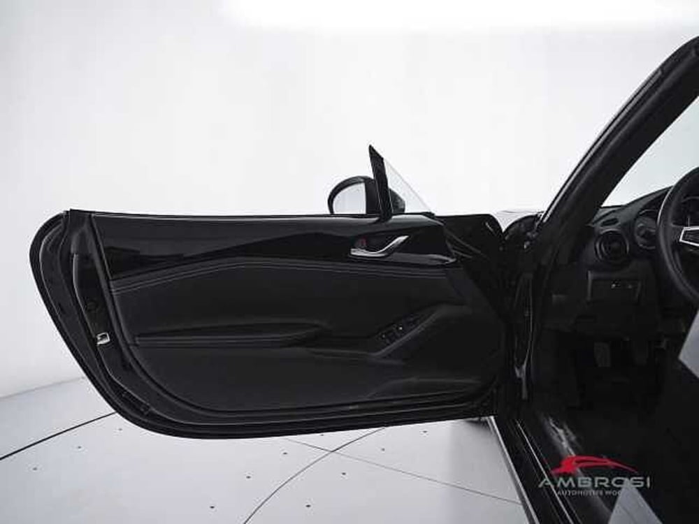Mazda MX-5 usata a Viterbo (17)