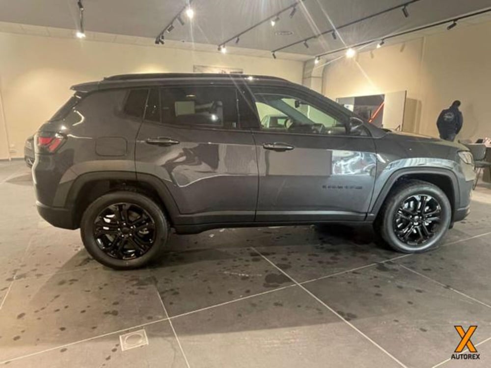 Jeep Compass nuova a Varese (6)