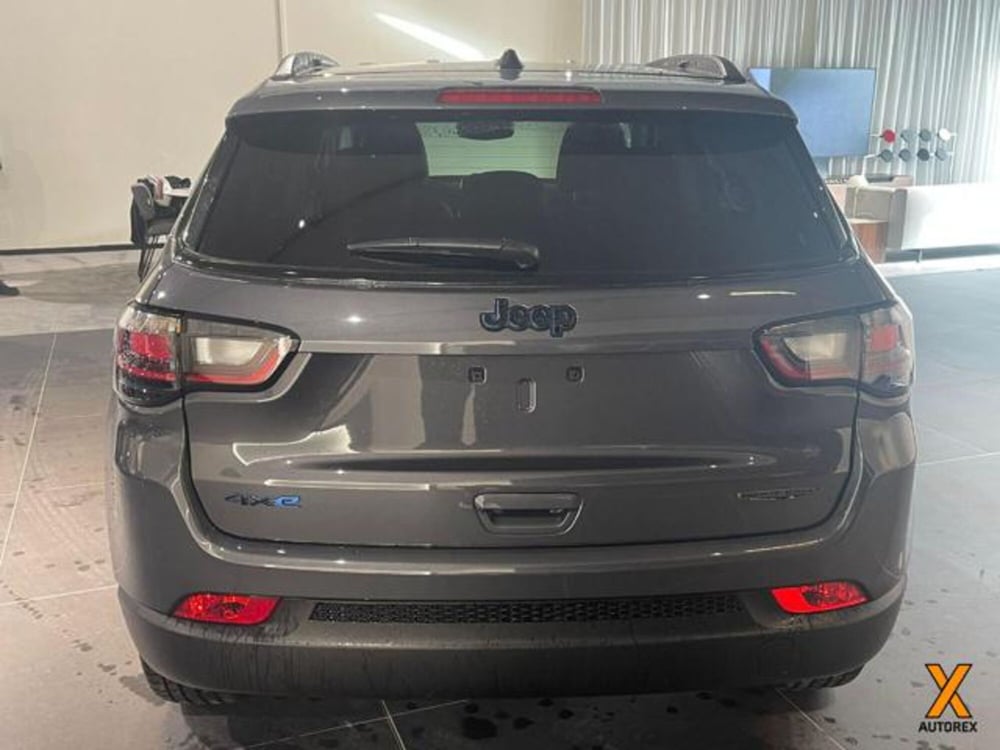 Jeep Compass nuova a Varese (8)