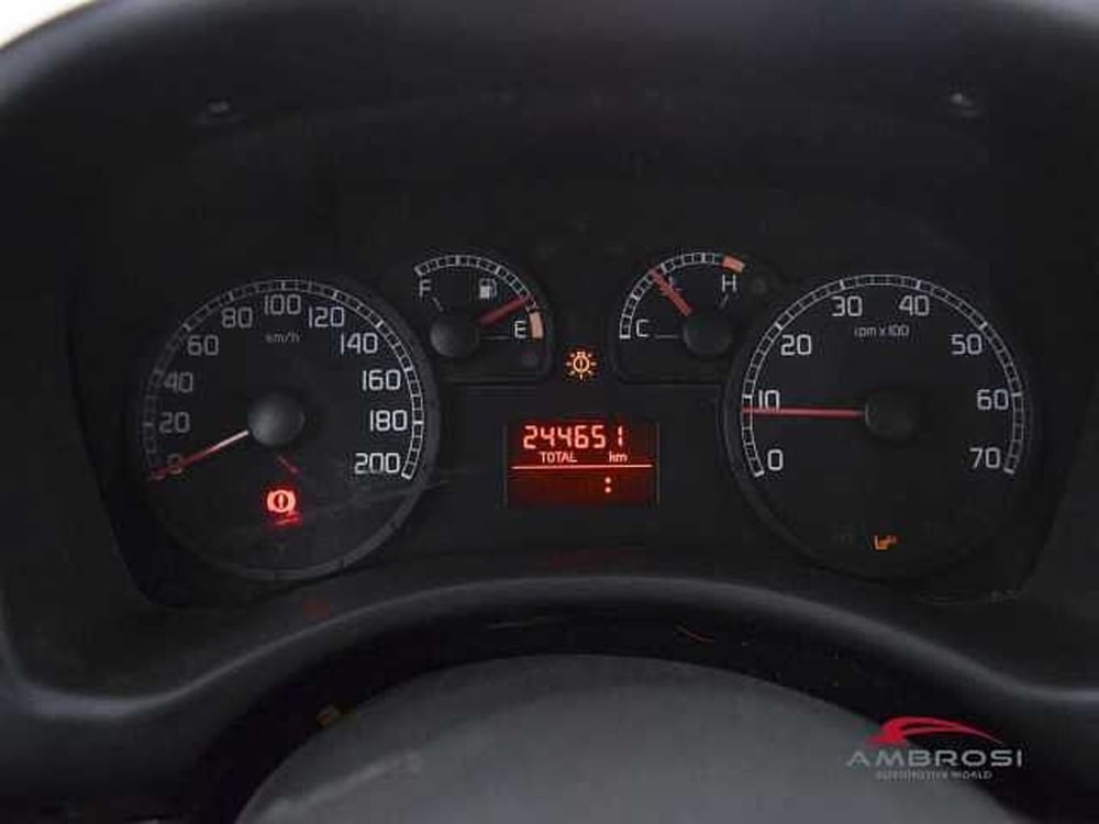 Fiat Punto usata a Viterbo (13)
