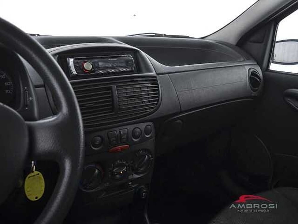Fiat Punto usata a Viterbo (17)