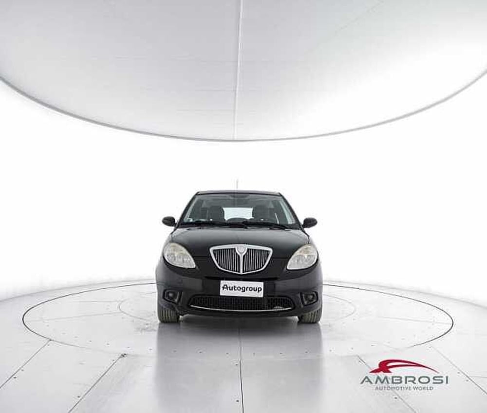 Lancia Ypsilon usata a Viterbo (5)