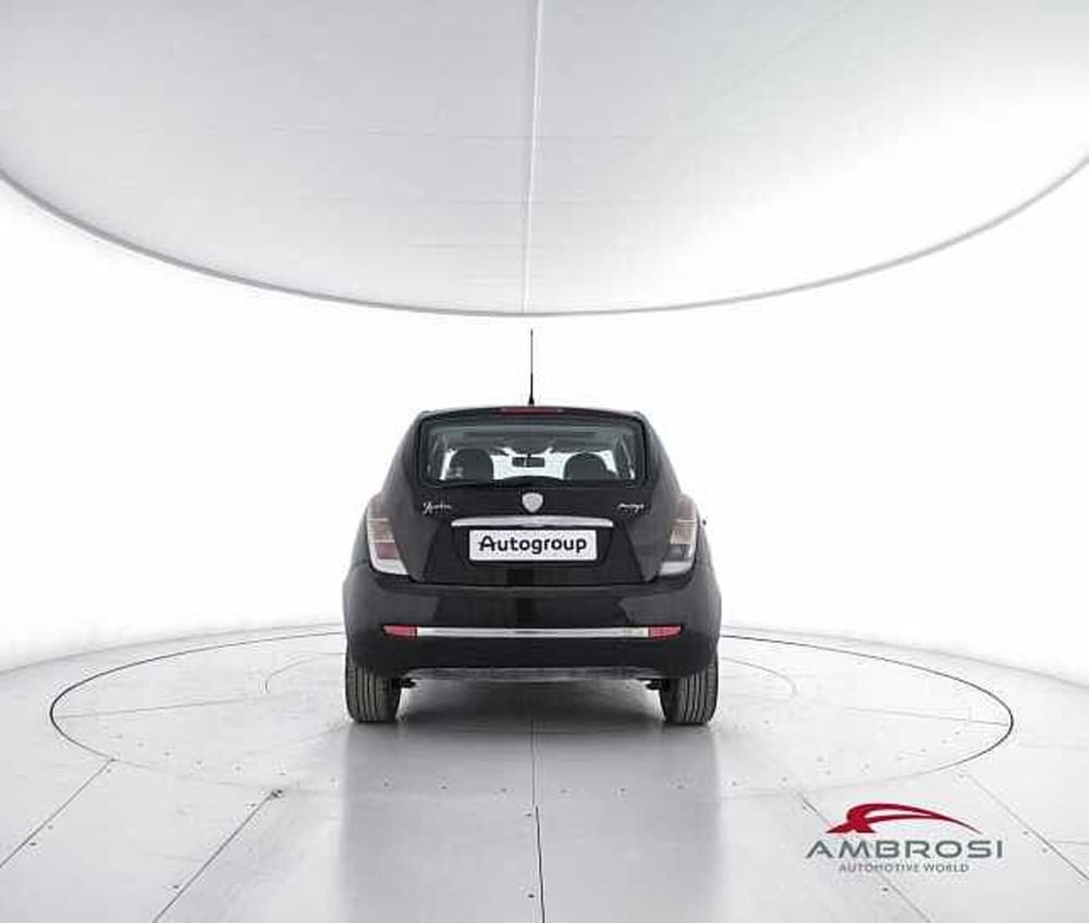 Lancia Ypsilon usata a Viterbo (6)