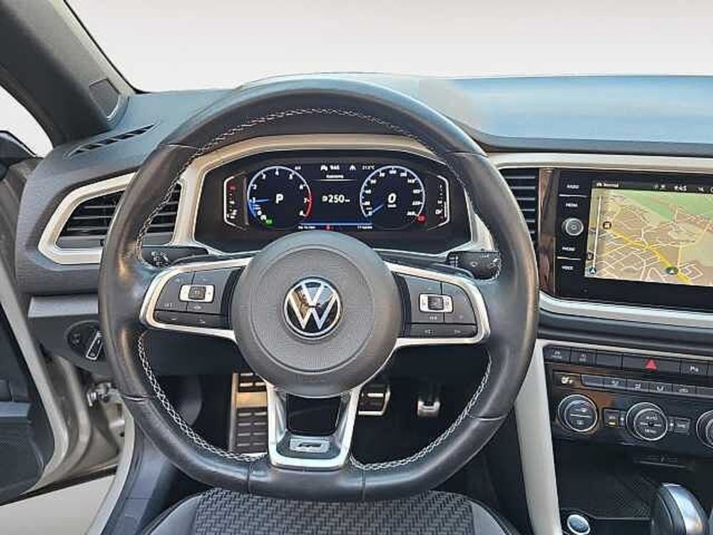 Volkswagen T-Roc Cabrio usata a Lecco (11)