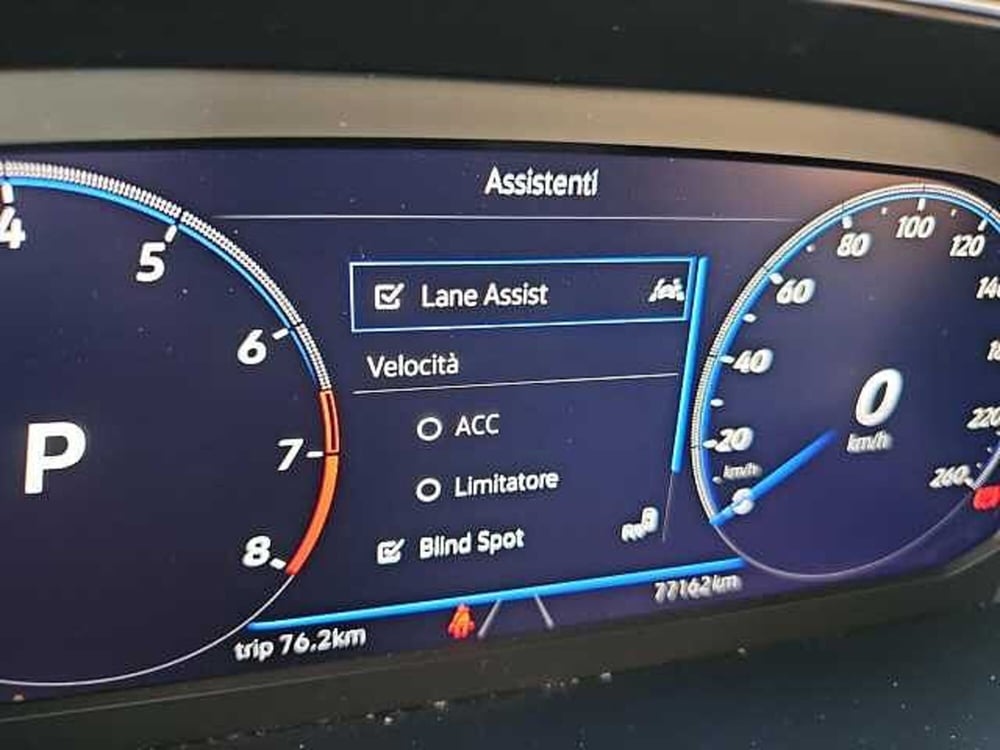Volkswagen T-Roc Cabrio usata a Lecco (19)