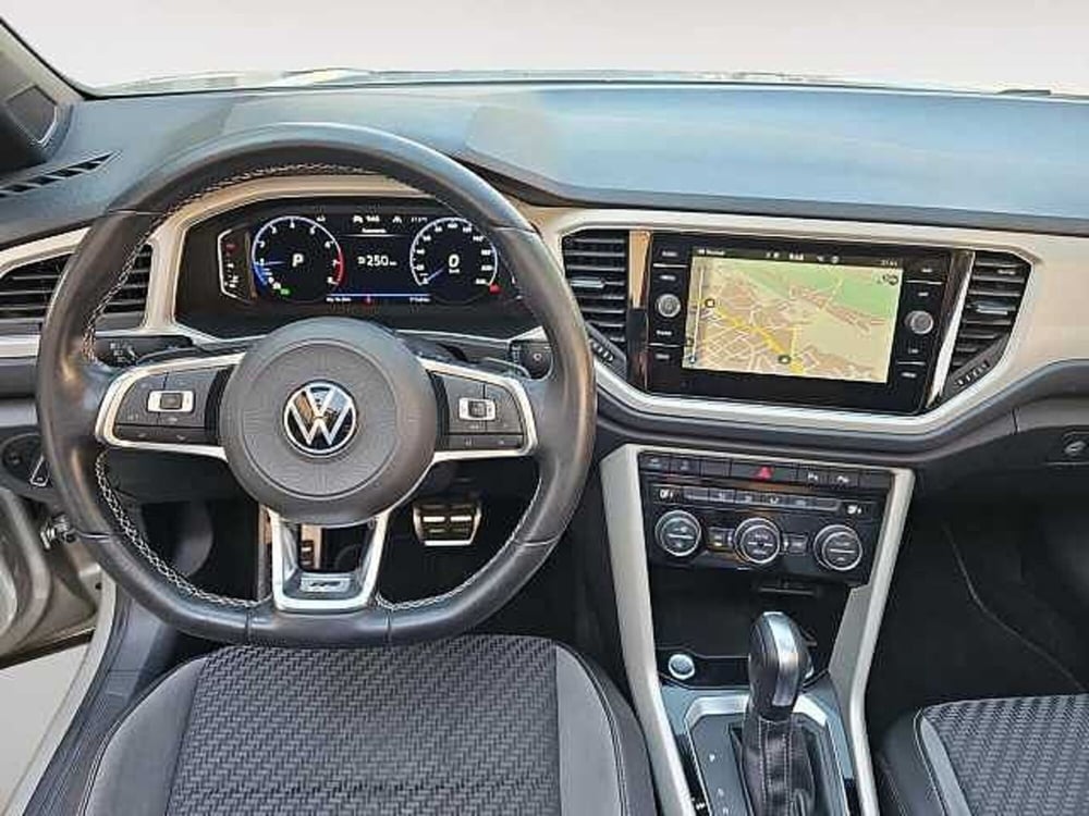 Volkswagen T-Roc Cabrio usata a Lecco (9)