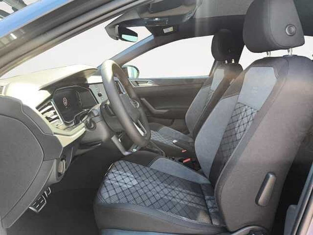 Volkswagen Taigo nuova a Lecco (12)