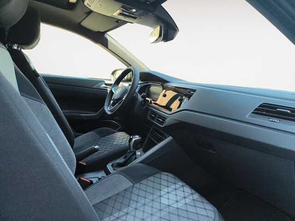 Volkswagen Taigo nuova a Lecco (15)