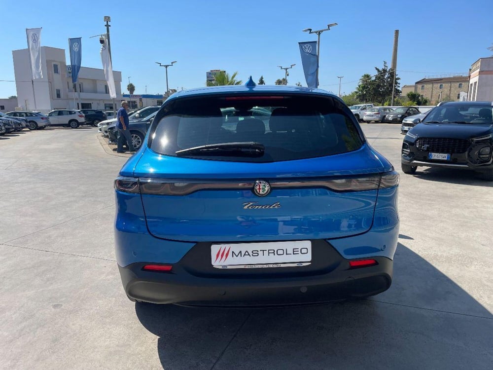 Alfa Romeo Tonale usata a Lecce (13)