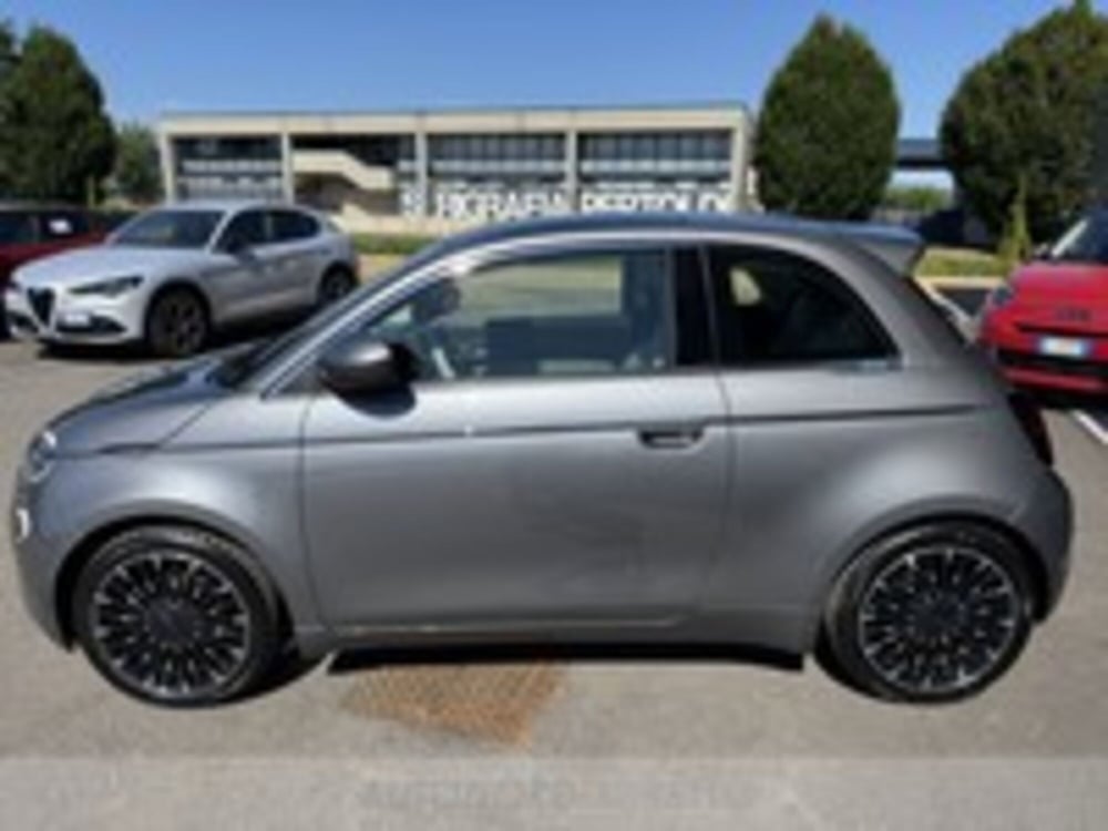 Fiat 500e usata a Udine (7)