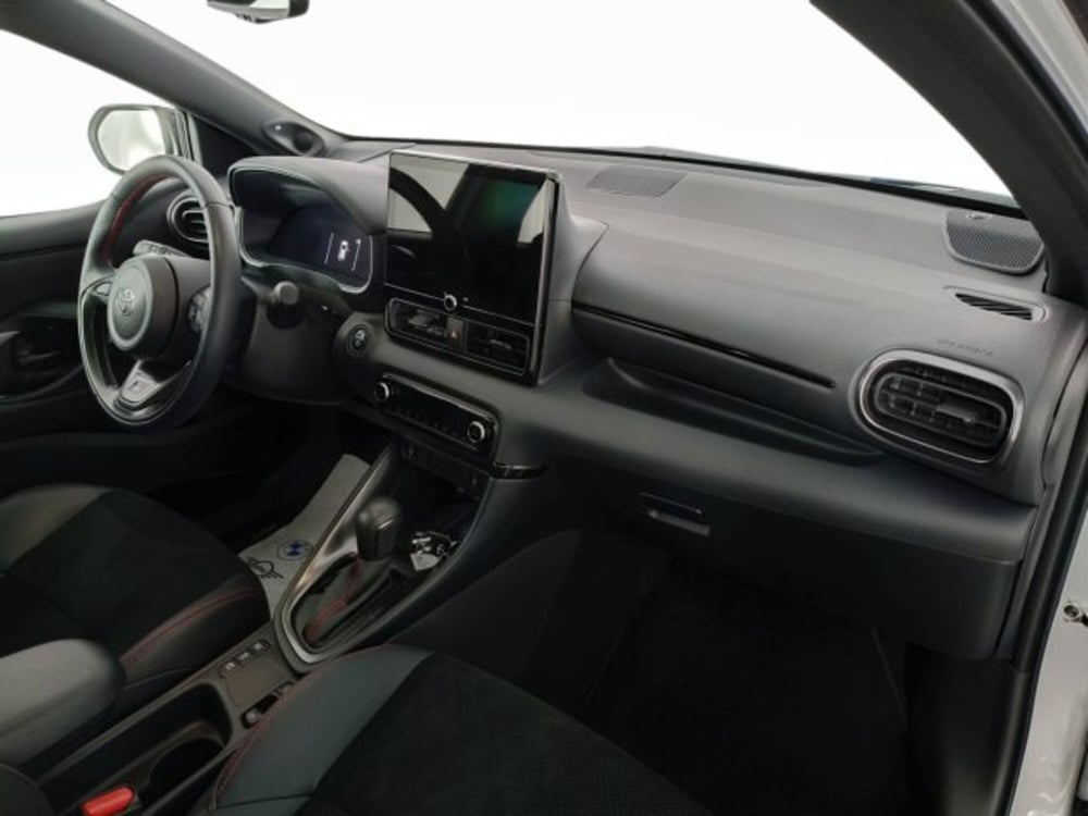 Toyota Yaris Cross usata a Teramo (11)