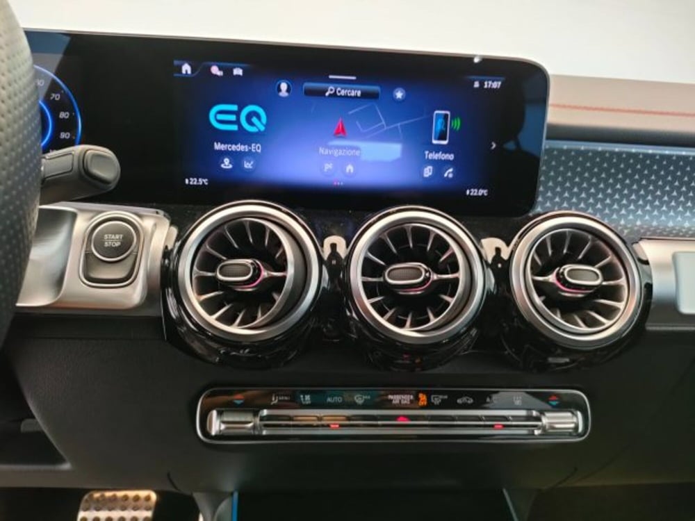 Mercedes-Benz EQB usata a Teramo (12)
