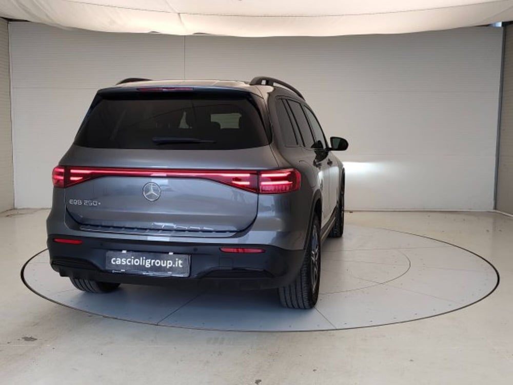 Mercedes-Benz EQB usata a Teramo (4)