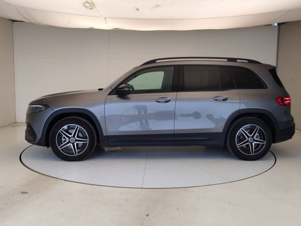 Mercedes-Benz EQB usata a Teramo (6)