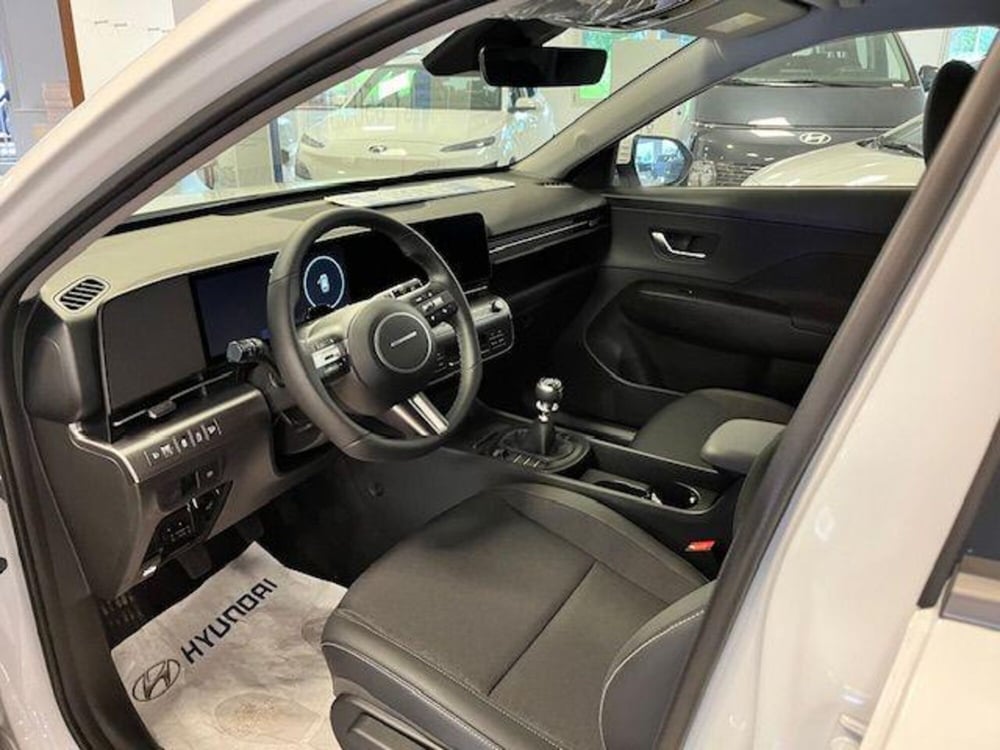Hyundai Kona nuova a Verbano Cusio Ossola (13)