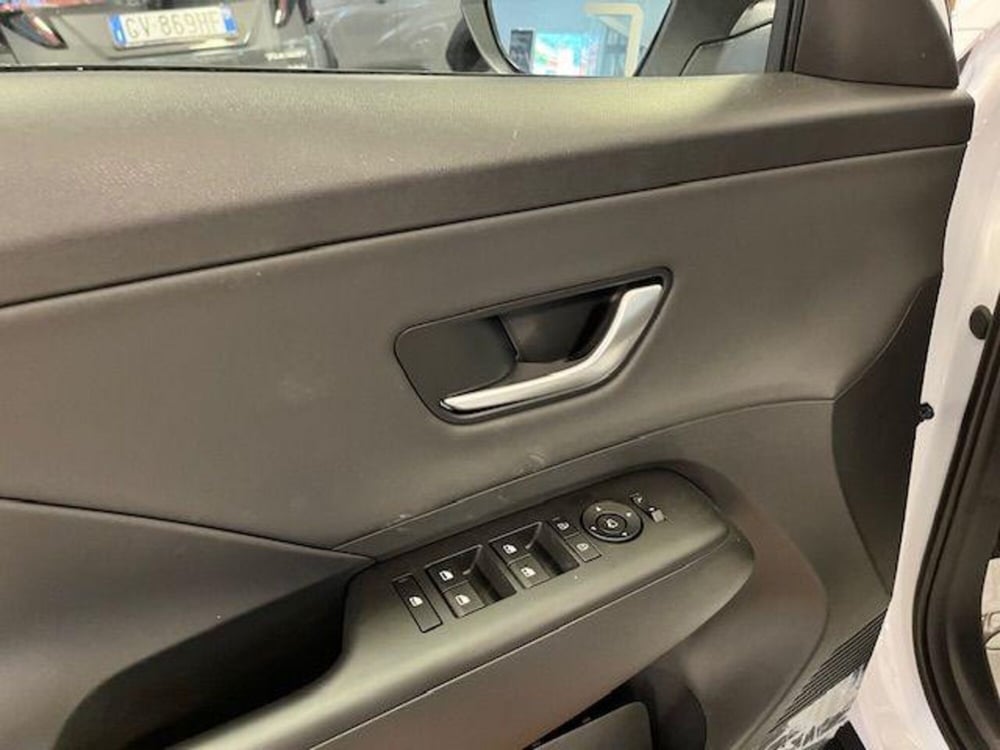 Hyundai Kona nuova a Verbano Cusio Ossola (14)