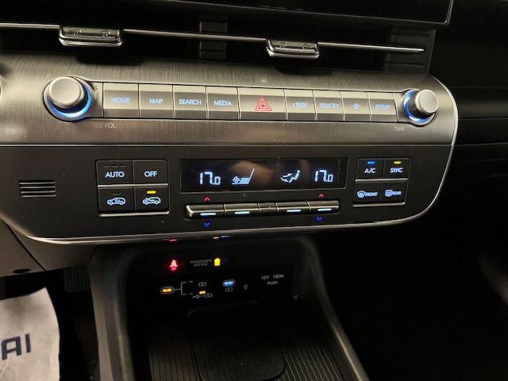 Hyundai Kona nuova a Verbano Cusio Ossola (18)