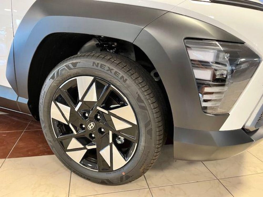 Hyundai Kona nuova a Verbano Cusio Ossola (5)