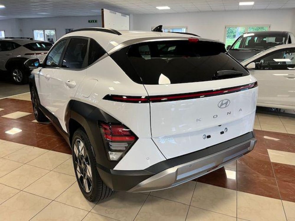 Hyundai Kona nuova a Verbano Cusio Ossola (8)