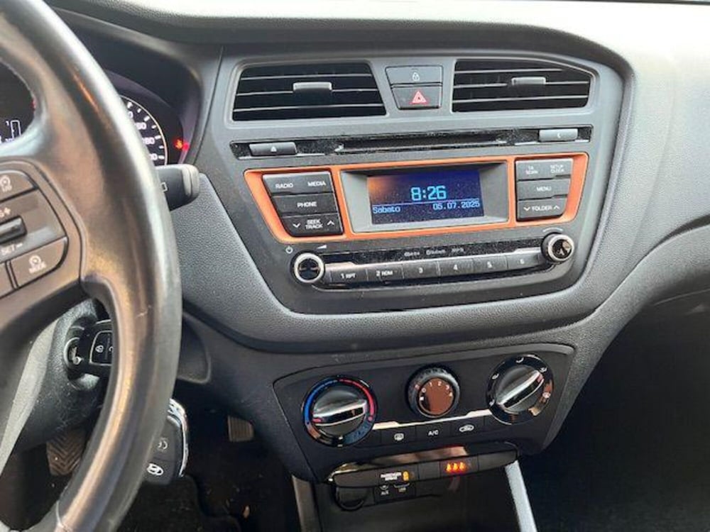Hyundai i20 Coupé usata a Verbano Cusio Ossola (10)