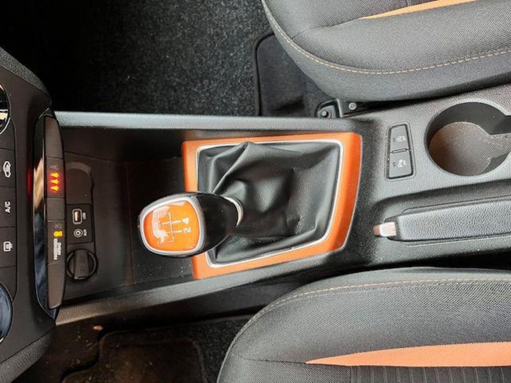 Hyundai i20 Coupé usata a Verbano Cusio Ossola (11)