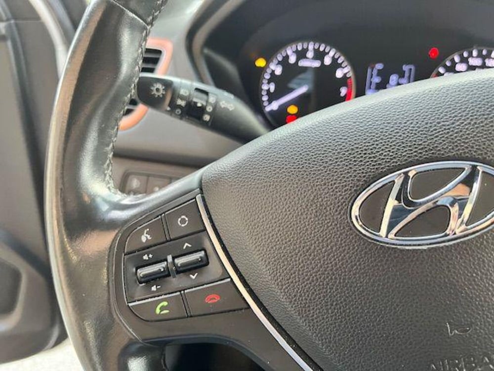 Hyundai i20 Coupé usata a Verbano Cusio Ossola (13)