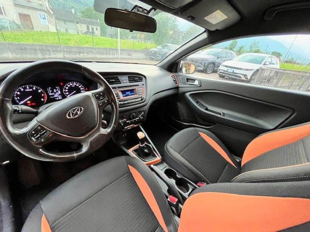 Hyundai i20 Coupé usata a Verbano Cusio Ossola (16)