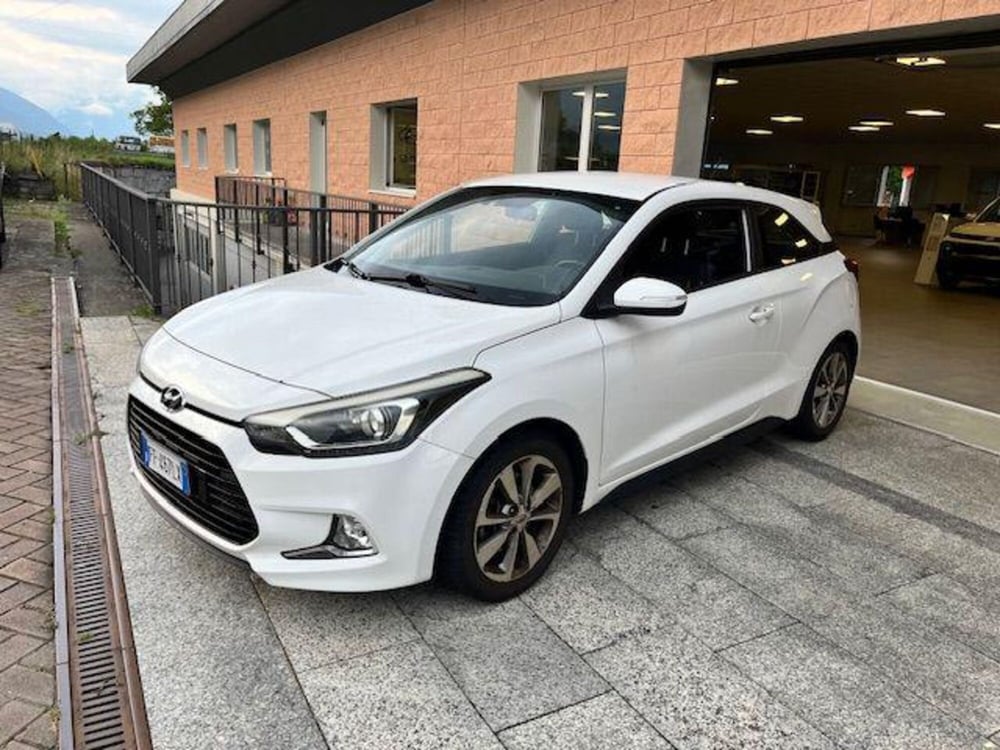 Hyundai i20 Coupé usata a Verbano Cusio Ossola (2)