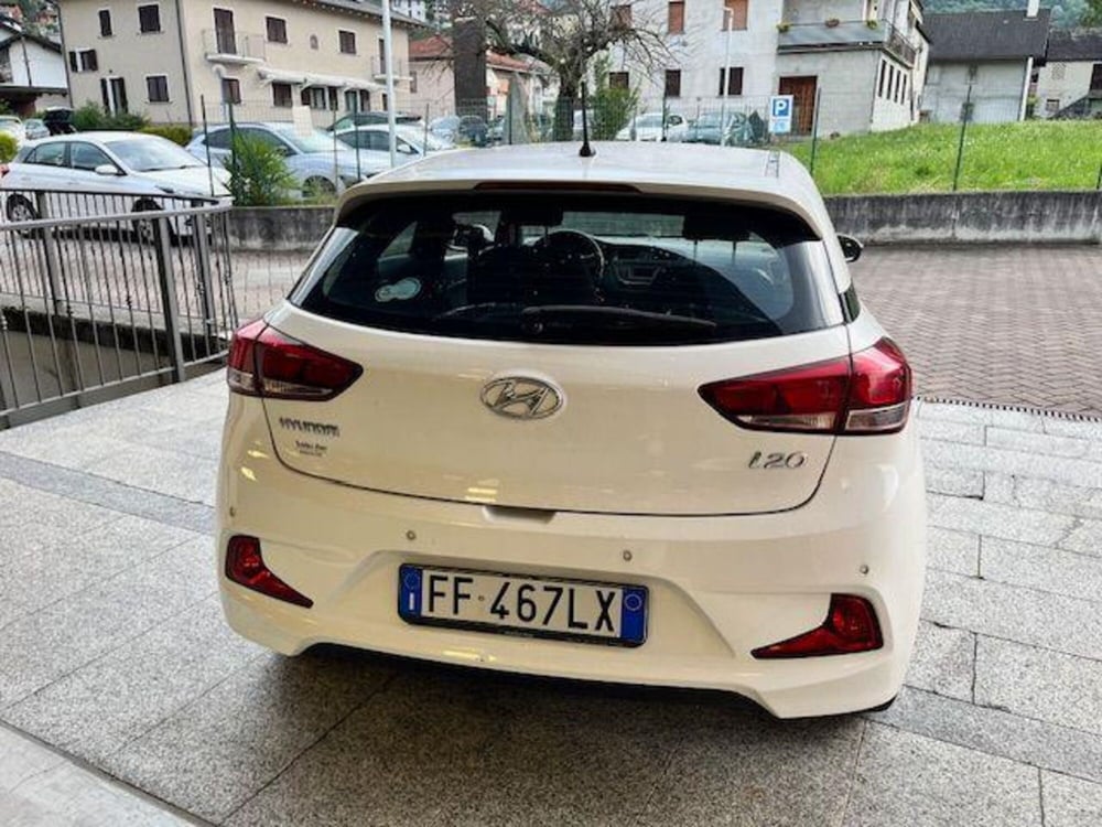 Hyundai i20 Coupé usata a Verbano Cusio Ossola (6)
