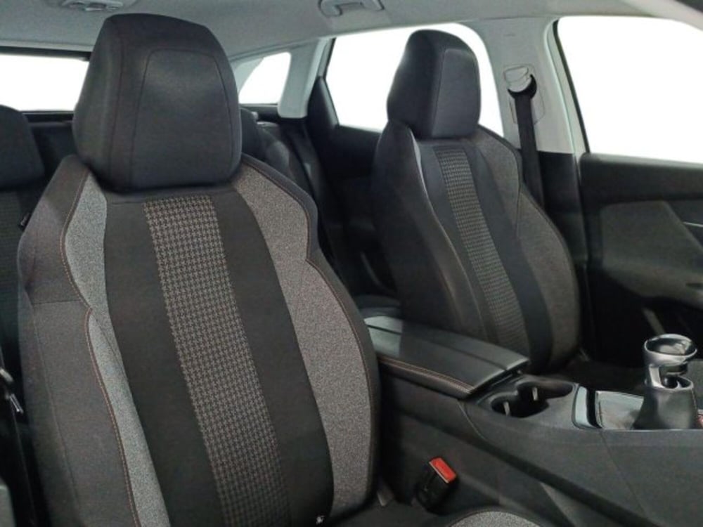 Peugeot 3008 usata a Catania (10)
